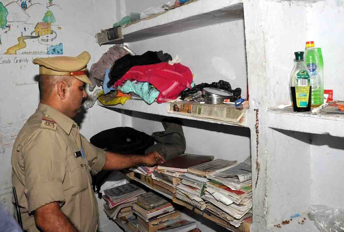 Allahabad university: Raid at Pant Hostel, all 79 rooms sealed.