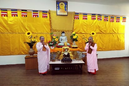 म्यांमार और भूटान से बुद्धिज्म की शिक्षा लेने आई एकासारी व युतथुंगी