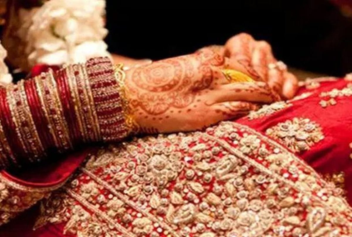 bride refused marry with dark complexion groom in agra