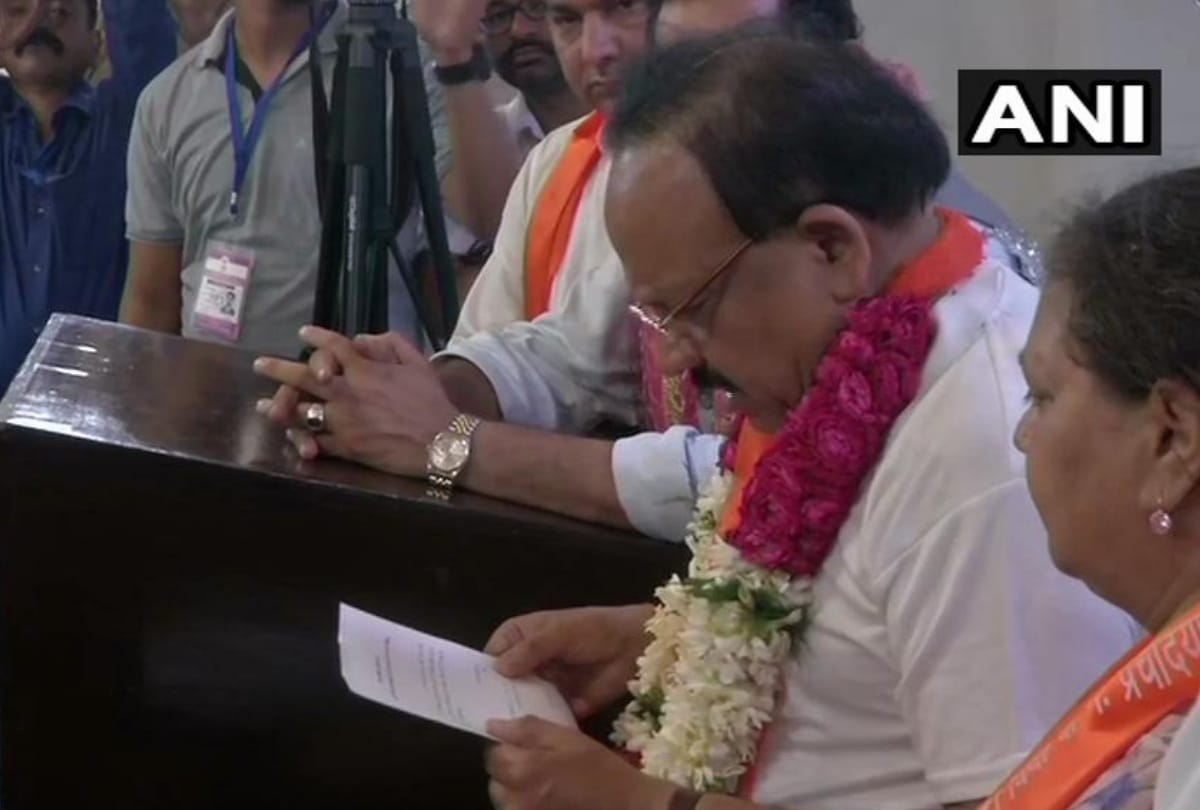 lok sabha elections 2019 dr harshvardhan files nomination do pooja and road show