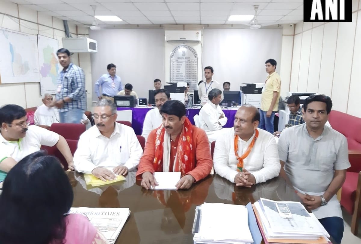 lok sabha elections 2019 delhi bjp candidate manoj tiwari file nomination sapna choudhary present