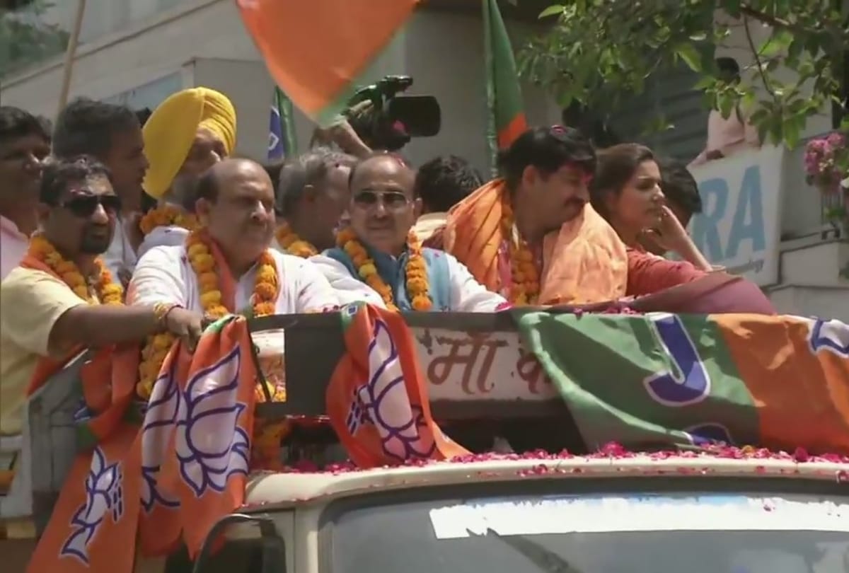 lok sabha elections 2019 delhi bjp candidate manoj tiwari file nomination sapna choudhary present