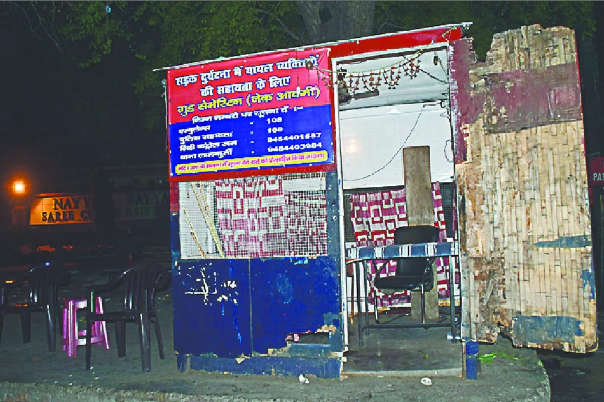 UP police's poles exposed in Amar Ujala's investigation, are not policemen in Police stations