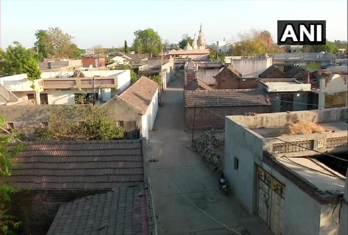 rajsamadhiyala village gujarat does not allow leaders for rallies but voting above 95 percentage