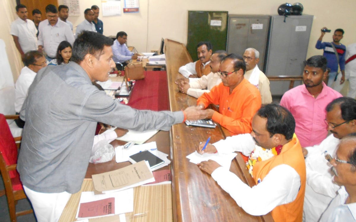 Lok sabha election 2019 SP BSP and BJP candidate property of bhadohi