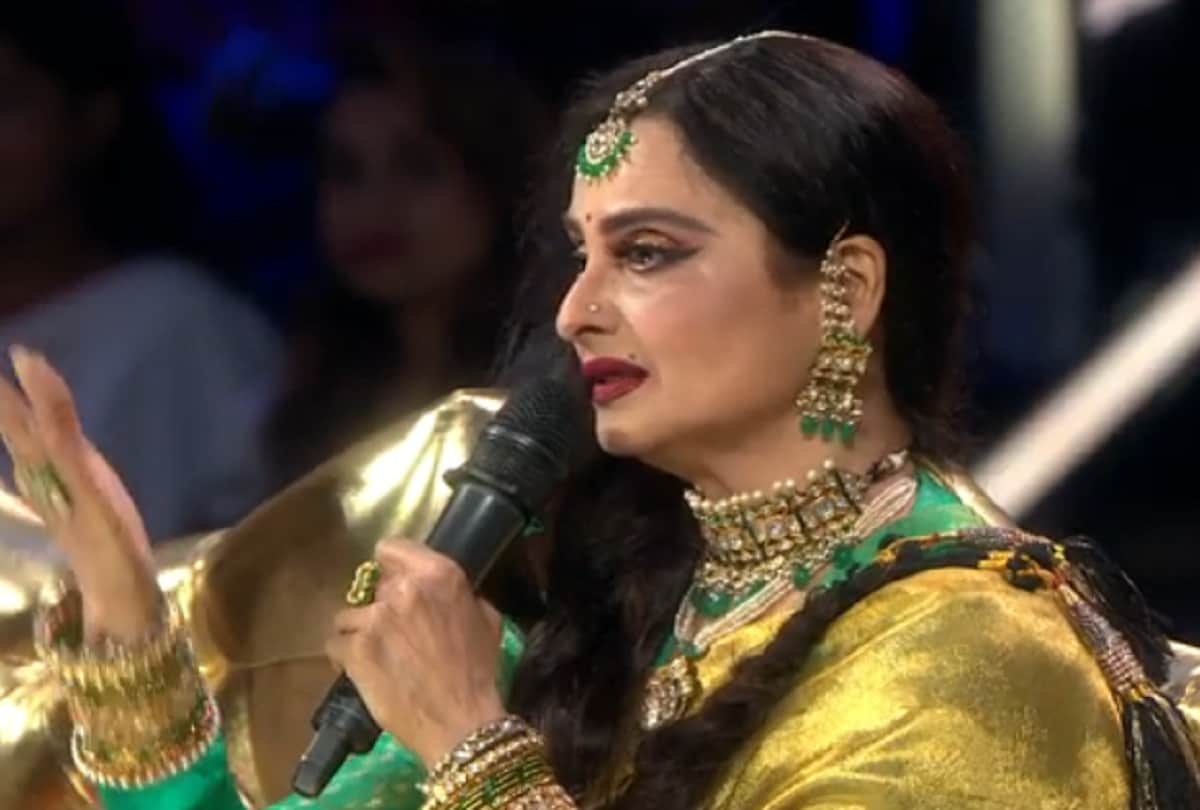 After Isha Ambani wedding Bollywood actress Rekha steal the limelight in reality show Rising Star 3