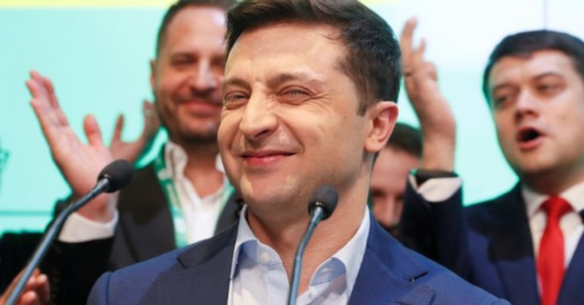 Comedian Volodymyr Zelensky sworn in as president of Ukraine