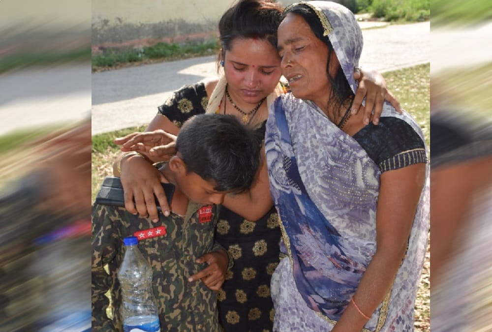 Wife Brutal murder for extra marital affair doubt in rudrapur