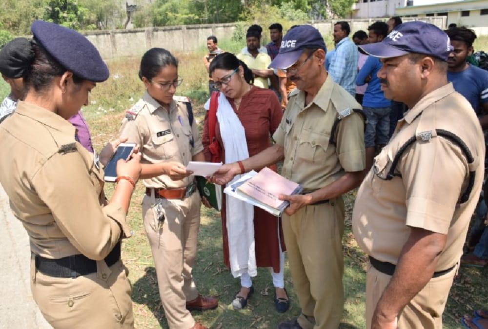 Wife Brutal murder for extra marital affair doubt in rudrapur