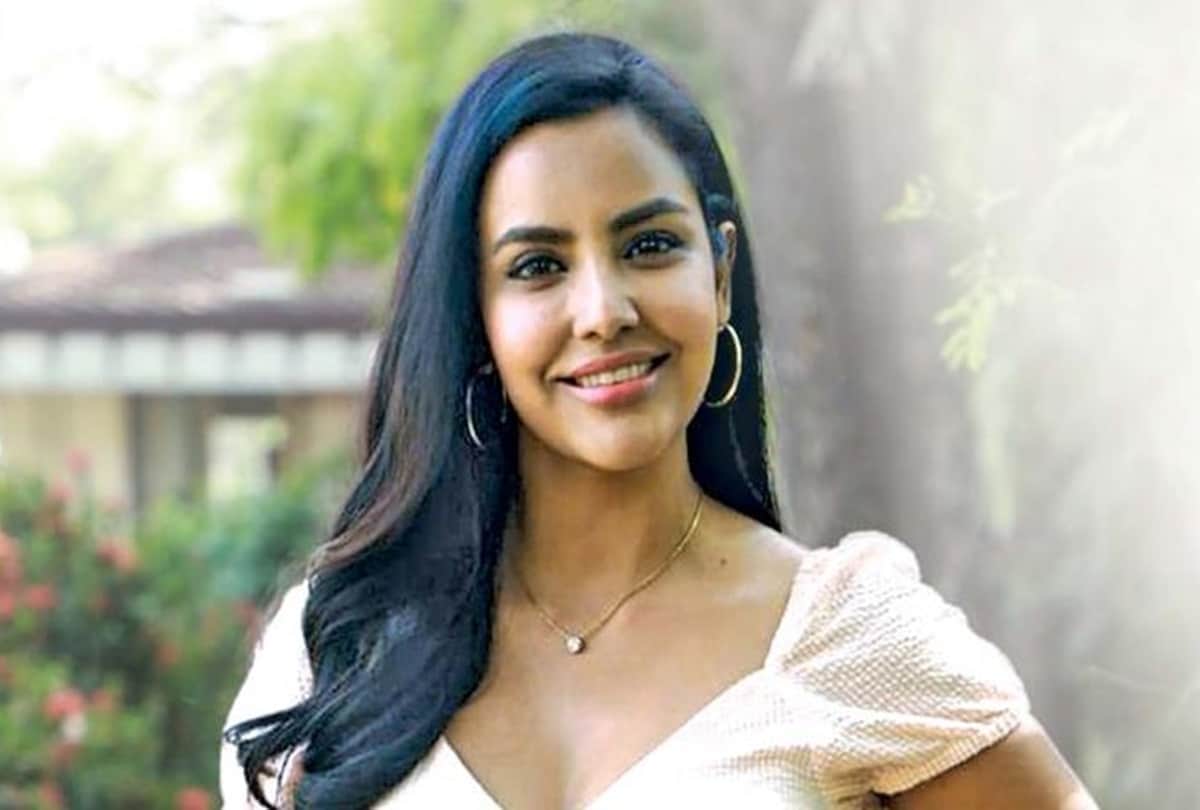 Priya Anand Birthday actress seen supporting role in English Vinglish wants to marry Nithyanand Swami