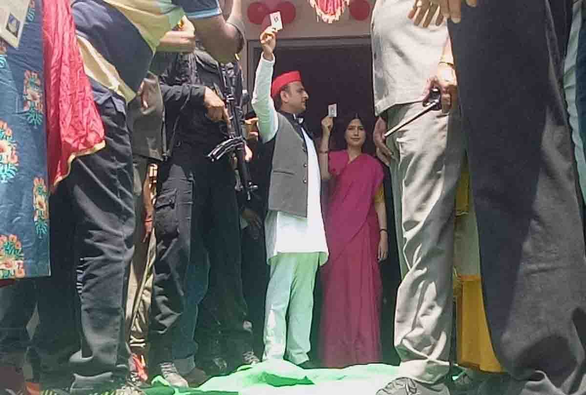 akhilesh yadav family vote in lok sabha elections 2019