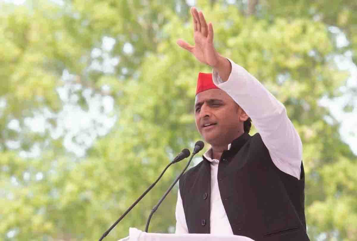 akhilesh yadav statement on pm and cm yogi in lok sabha election 2019