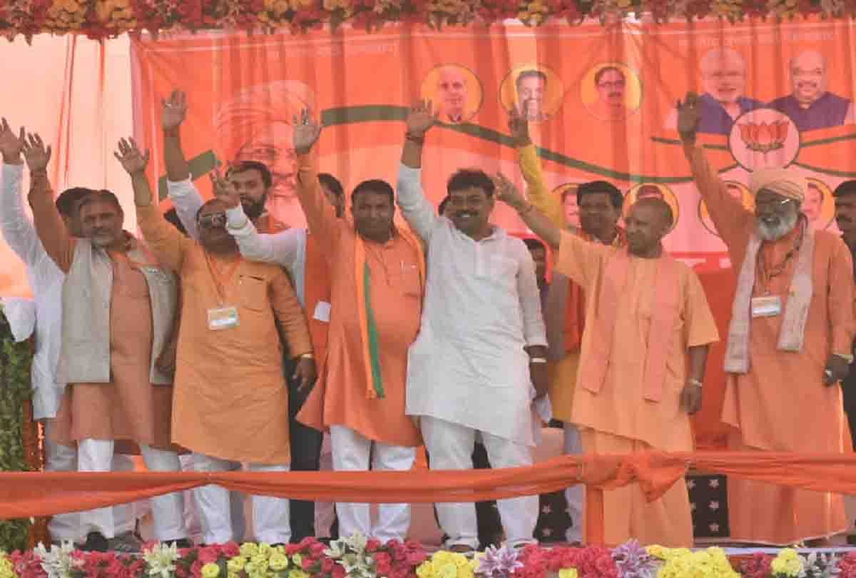 cm yogi attacks on sp bsp and congress in lok sabha election 2019