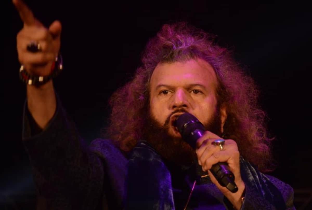 Hans Raj Hans birthday know unknown facts about punjabi pop singer and his career struggle political journey