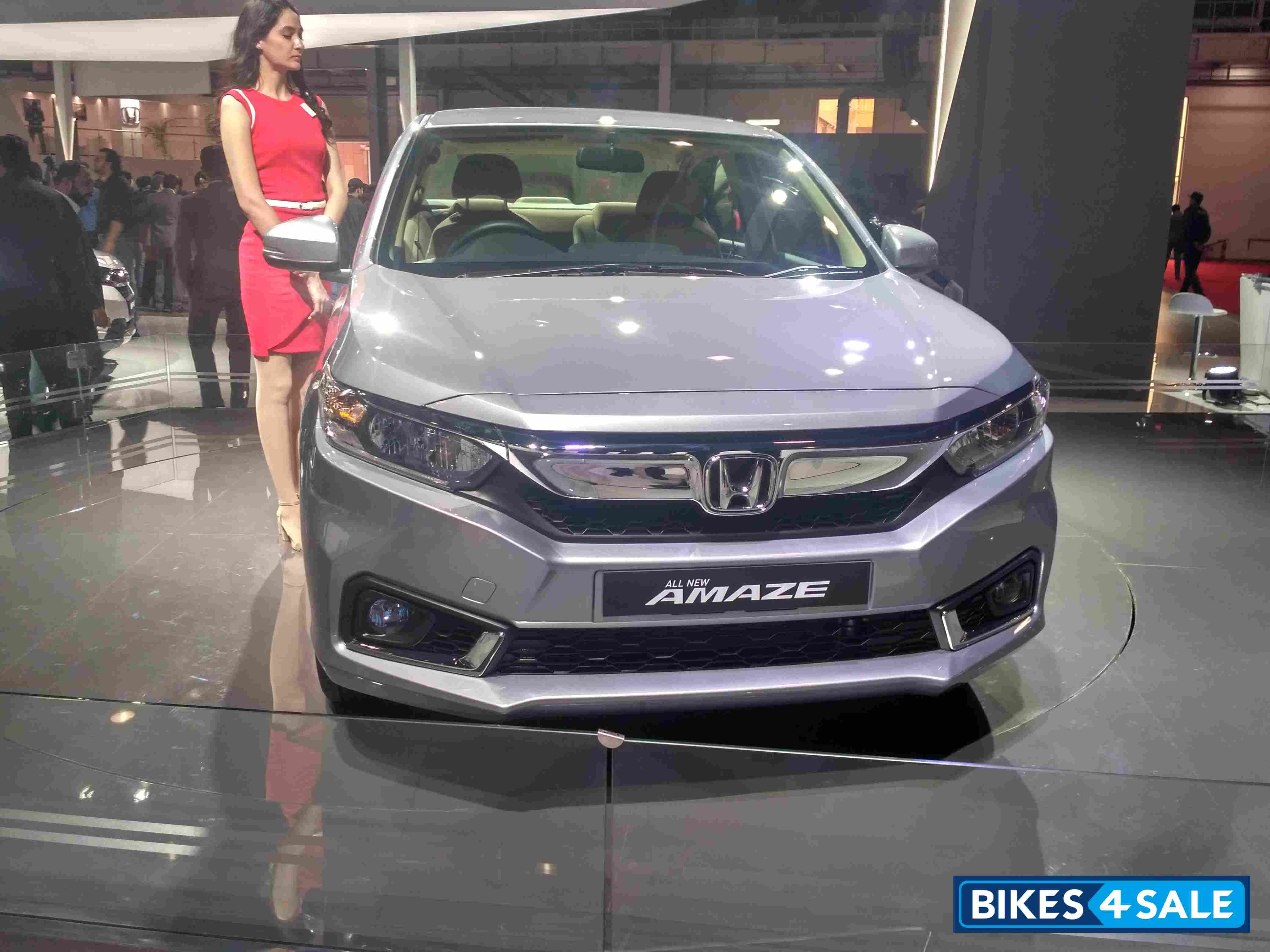 Subcompact sedan car Honda amaze CVT VX automatic variant launched, read the prices