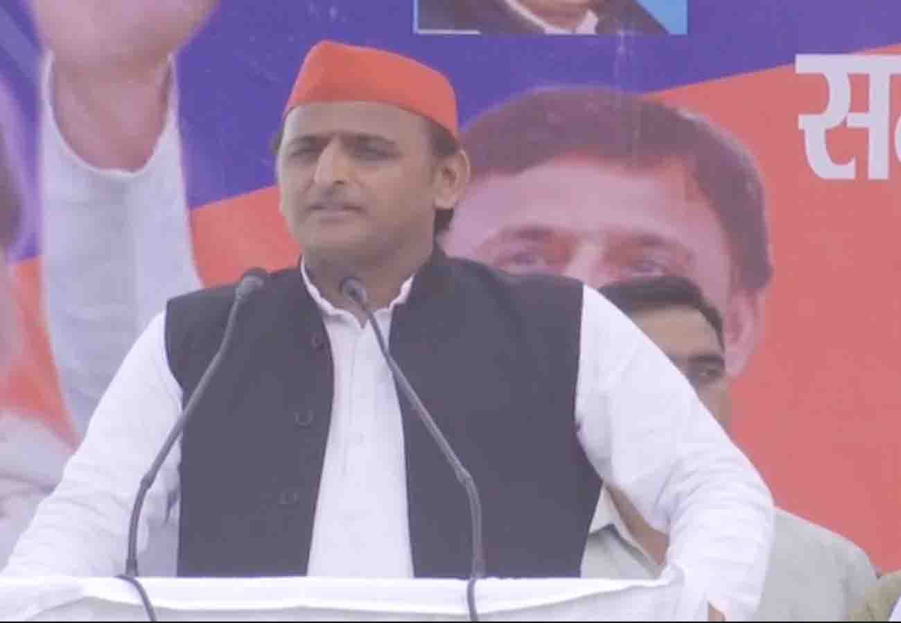 akhilesh and dimple yadav in auraiya, lok sabha election 2019