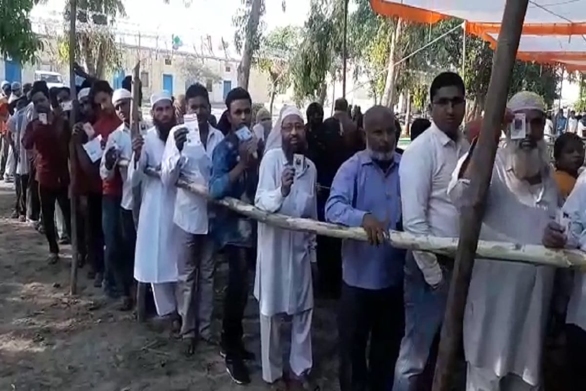 Lok Sabha Elections 2019, Voting for third phase in Bijnor assembly constituency of barhapur