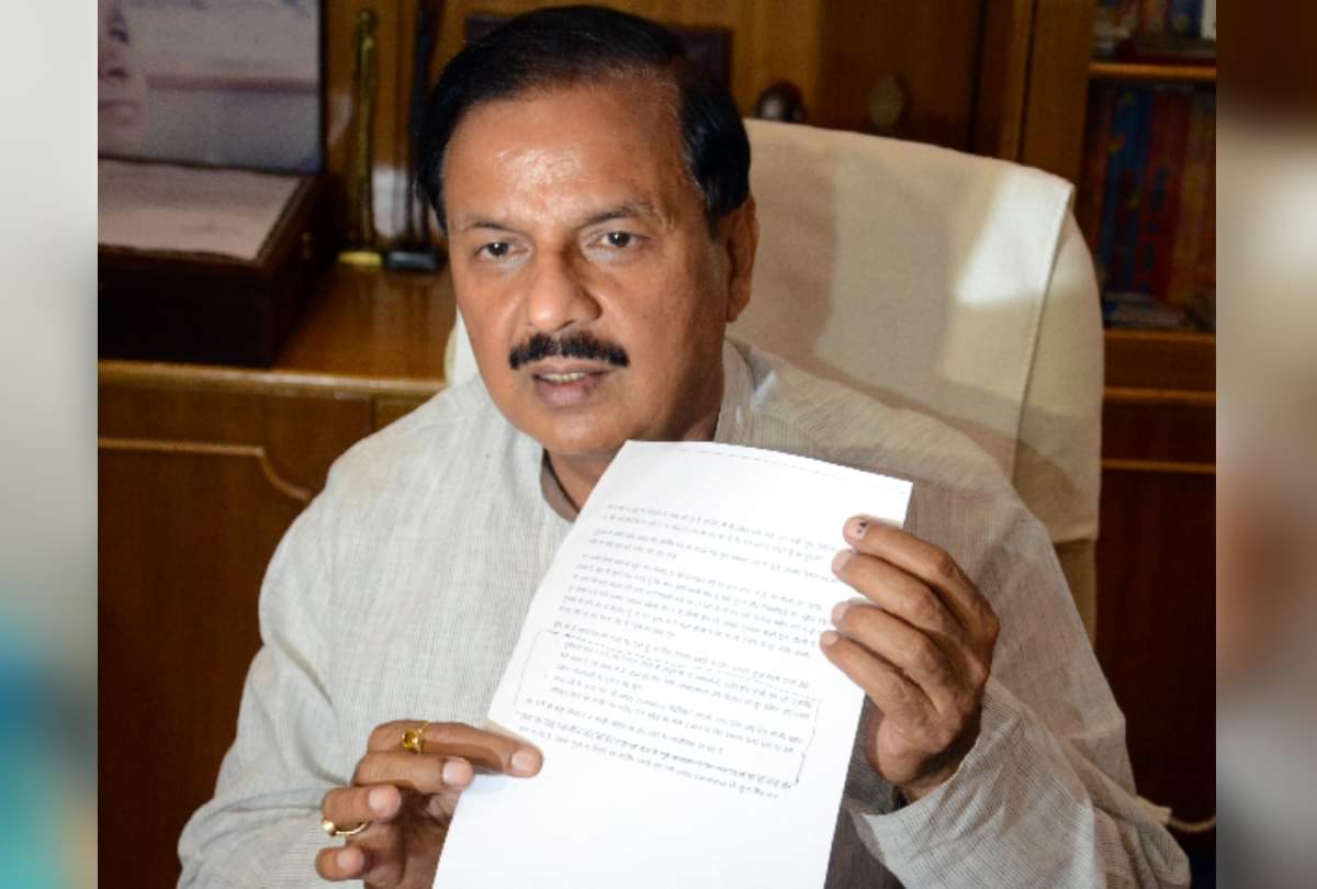 Alok Kumar already taken money on other Union Minister by Blackmailing