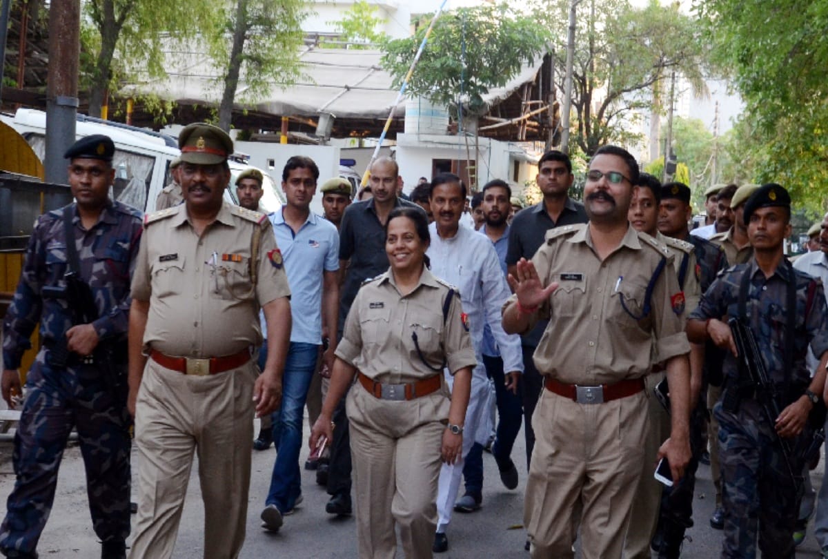 Woman journalist arrested For Blackmail Union Minister Dr Mahesh Sharma