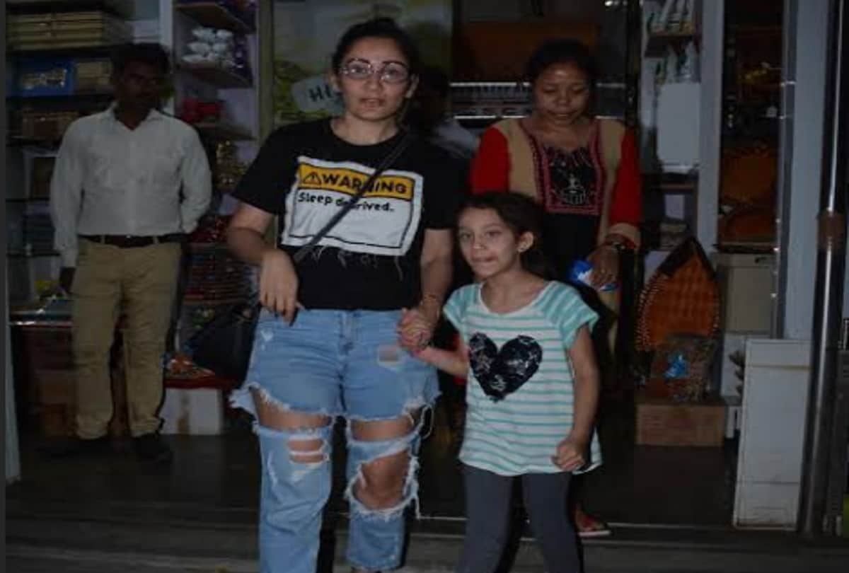 sanjay dutt was compainging for sister priya and manyata