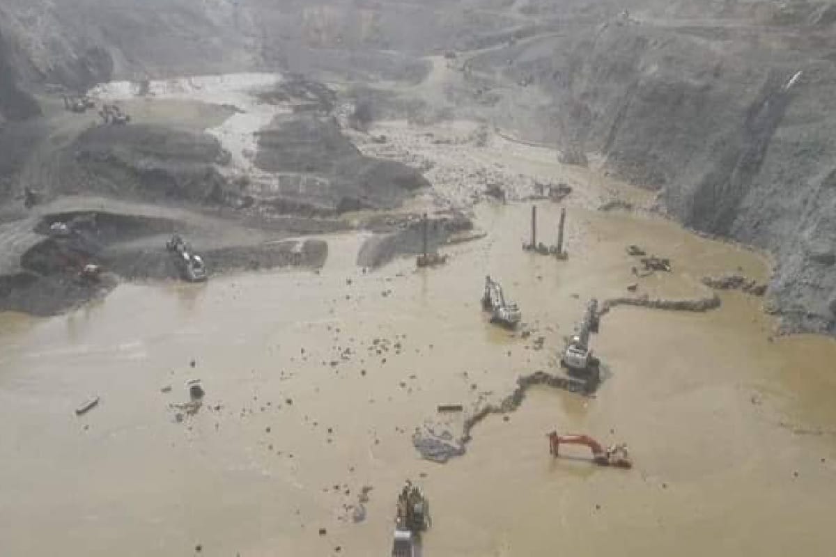 Casualties increasing due to Landslide in South West China, Rescue underway