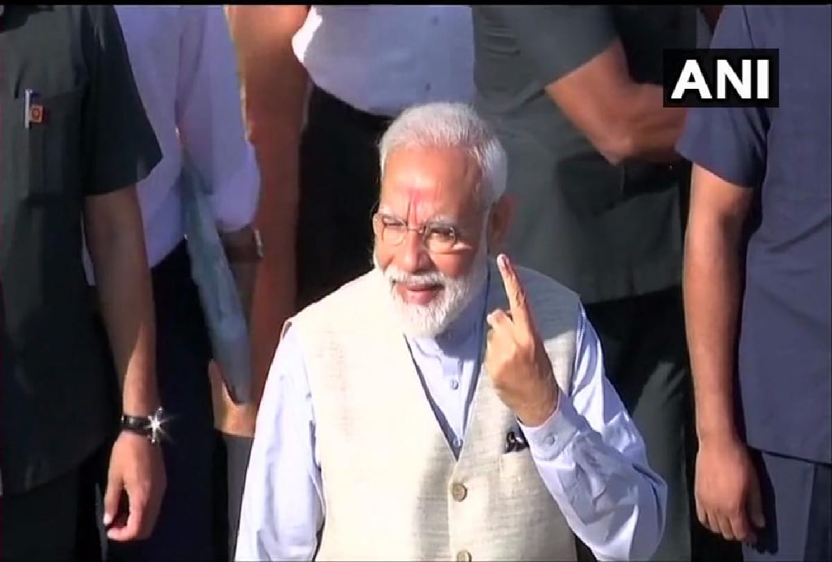 Lok Sabha Elections 2019: Narendra Modi Amit Shah Naveen Patnaik and others cast their vote