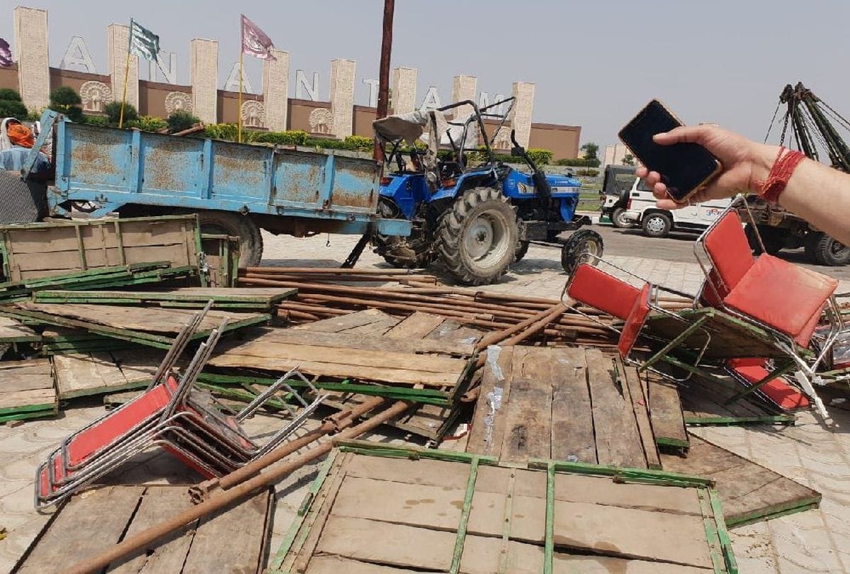 three workers dies after overturning tractor trolley in Mathura