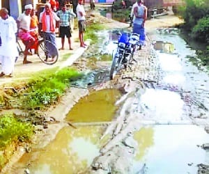 villagers boycott the voting