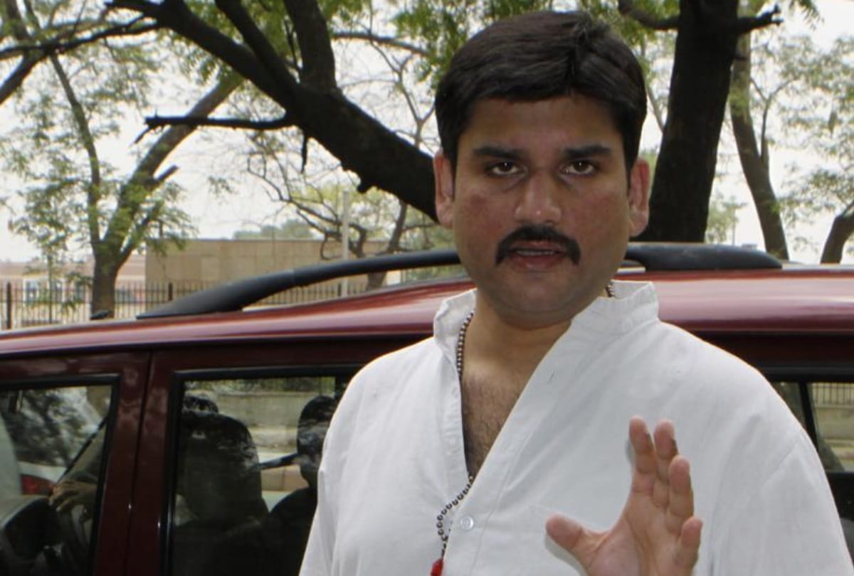 Rohit shekhar Tiwari wanted to tell something about Apurva shukla on Murder Night