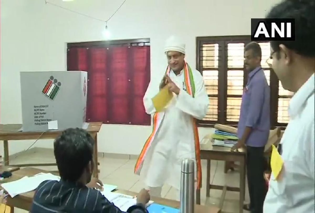 Lok Sabha Elections 2019: Narendra Modi Amit Shah Naveen Patnaik and others cast their vote