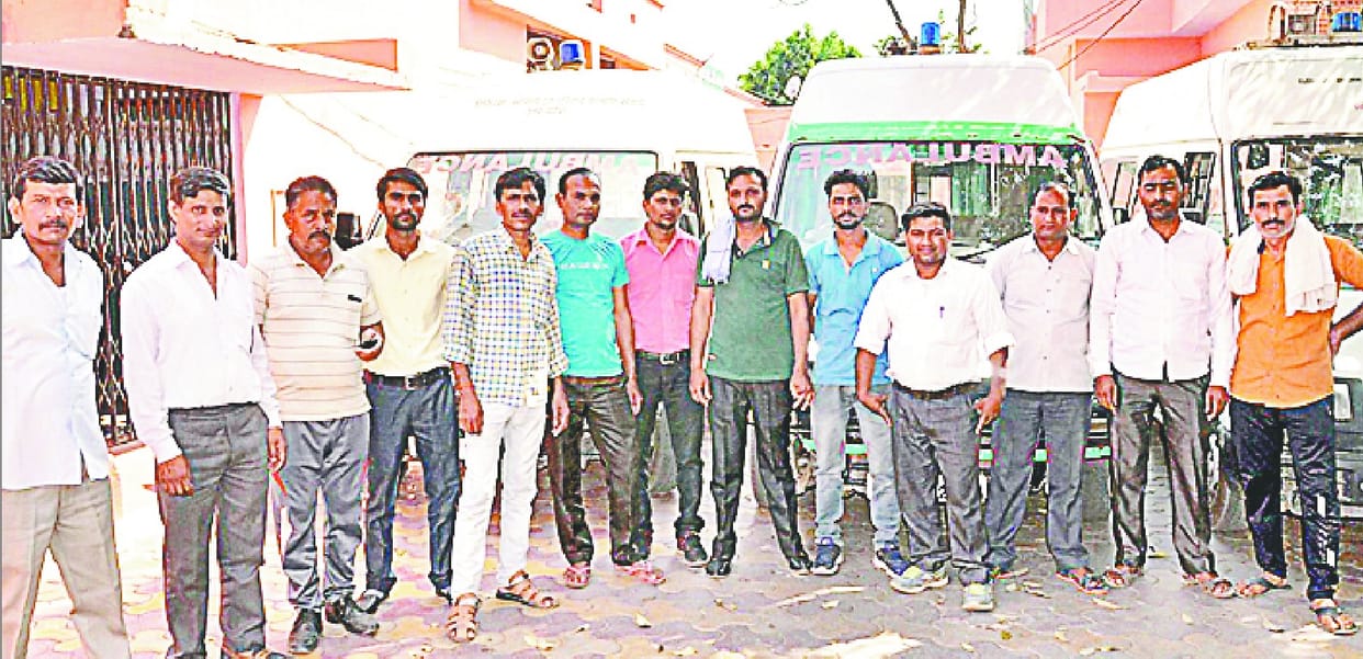Ambulance drivers warn of strike