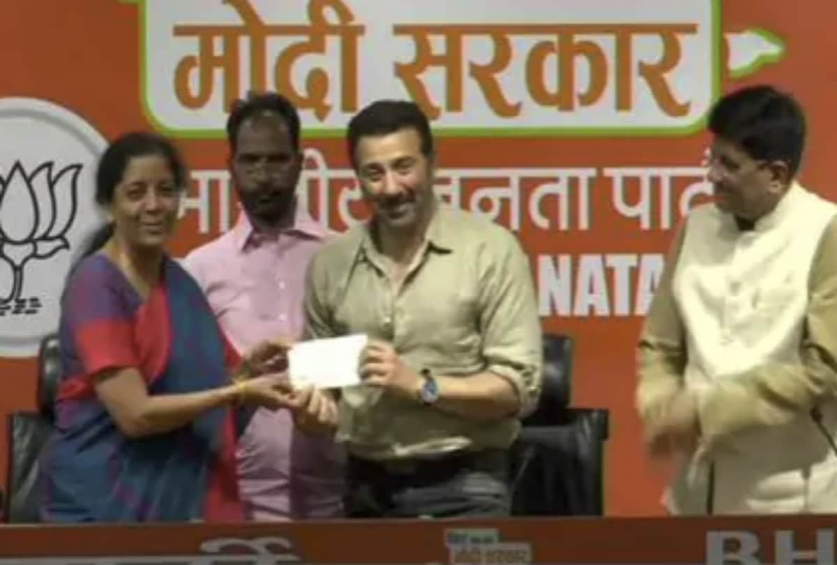 Sunny Deol files nomination from Gurudaspur Dharmendra message to son