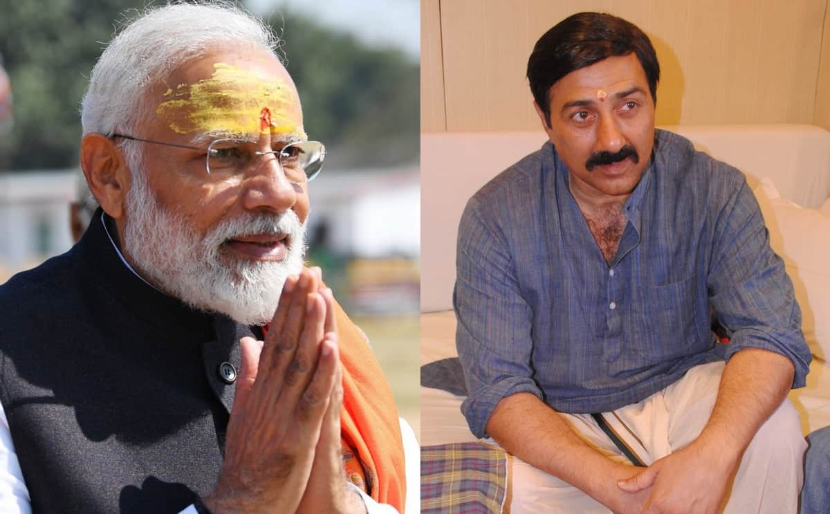 sunny deol is offered a handpump in election campaign