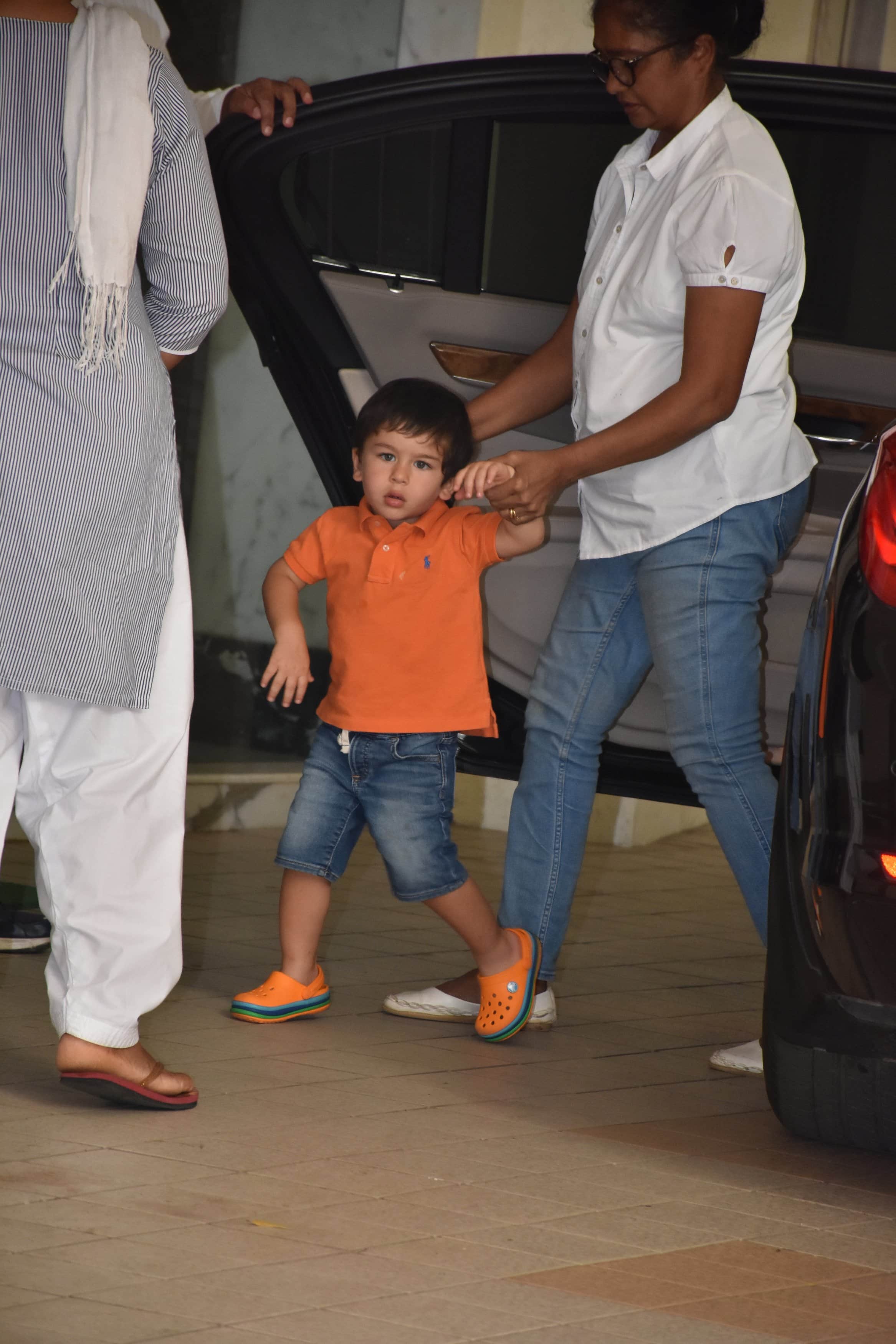 taimur ali khan tshirt caption namo again goes viral election 2019