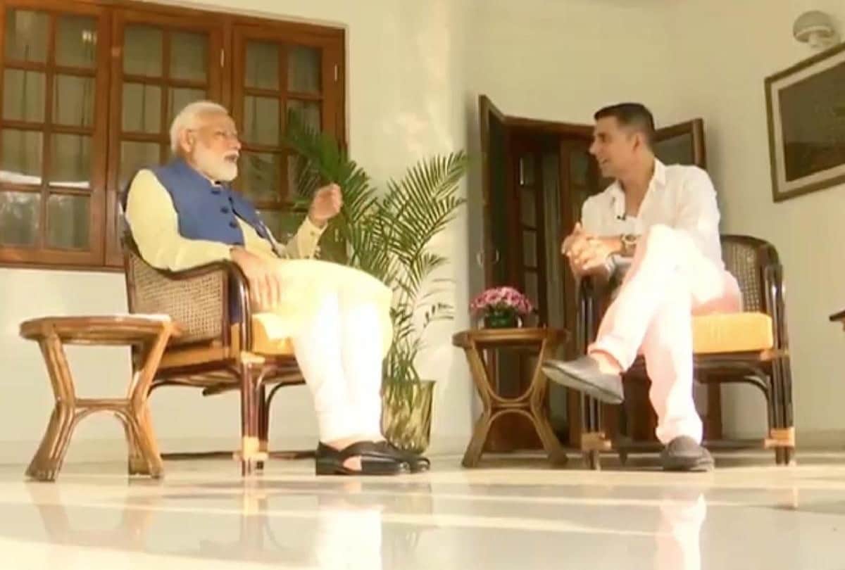 akshay kumar with pm modi question on twinkle khanna election 2019