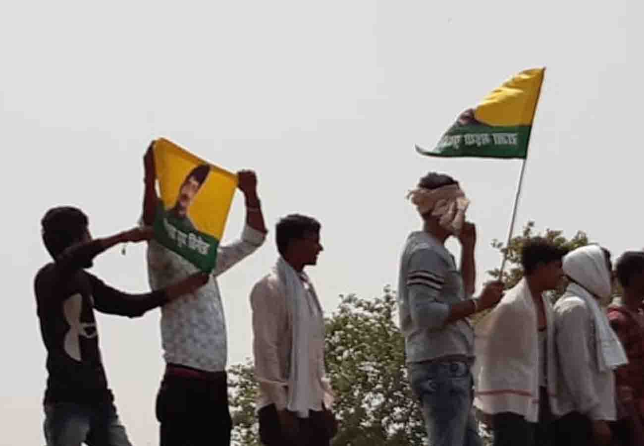 raja Bhaiya flag hoisted in Mayawati's public meeting lok sabha election 2019