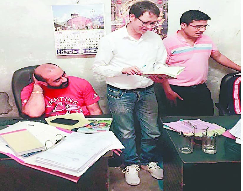 13 stolen GST of one crore rupees in firms