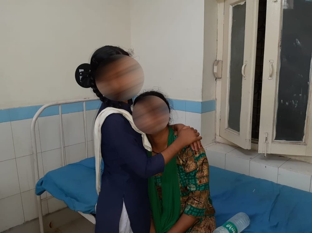 pick up diver try to kidnap school going girls