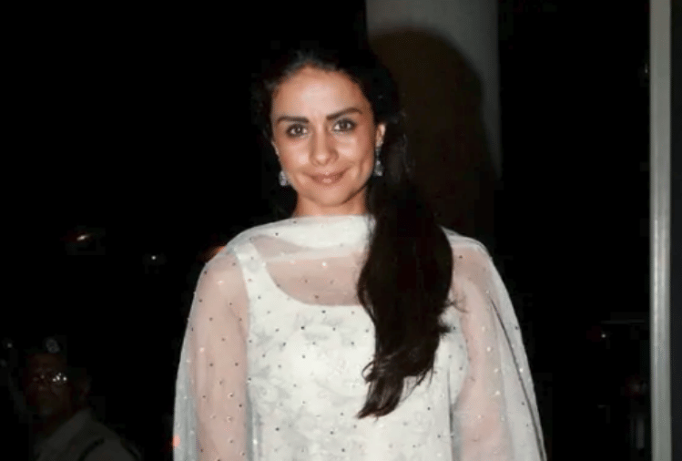 manoj bajpayee celerated birthday bash with wife neha
