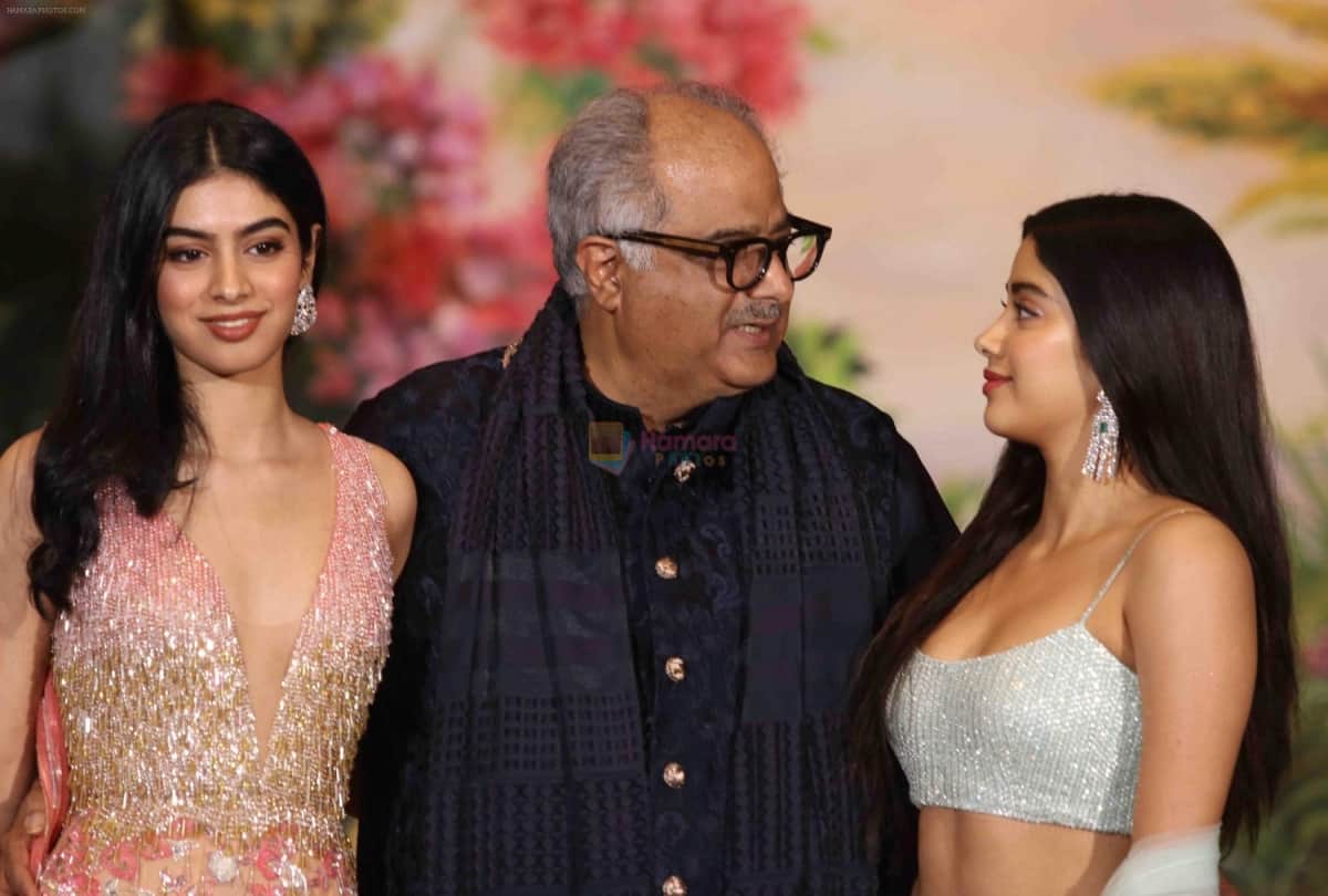 jahnvi kapoor reveals big secret of younger sister khushi kapoor