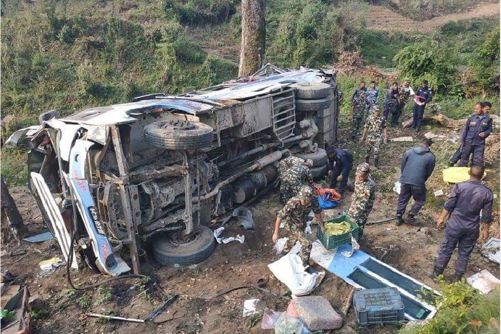 Bus fell into ditch in nepal two indians and four other killed 