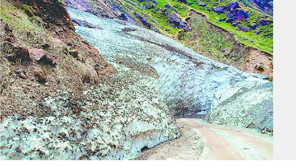 In the Darmah valley, CPWD removed snow to 23 km