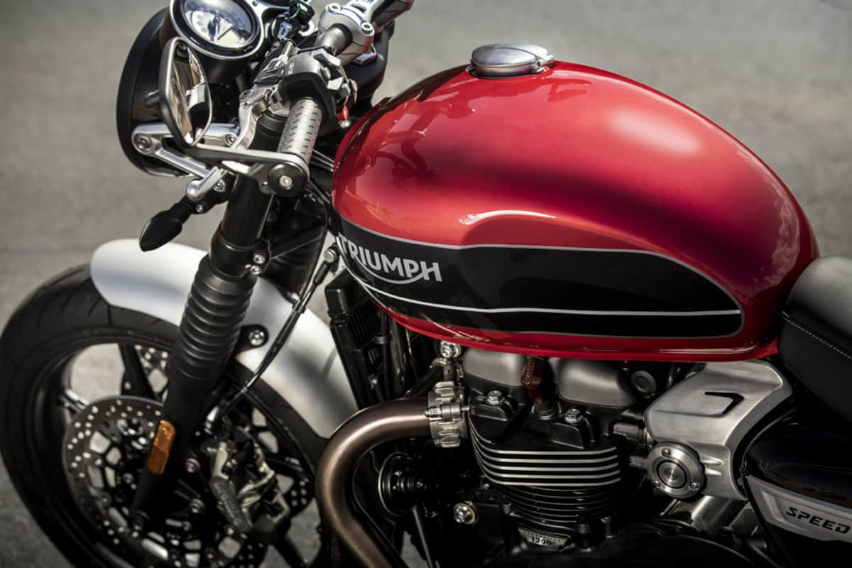 Triumph powerful bikes Bonneville T100 and T120 will be launched in June