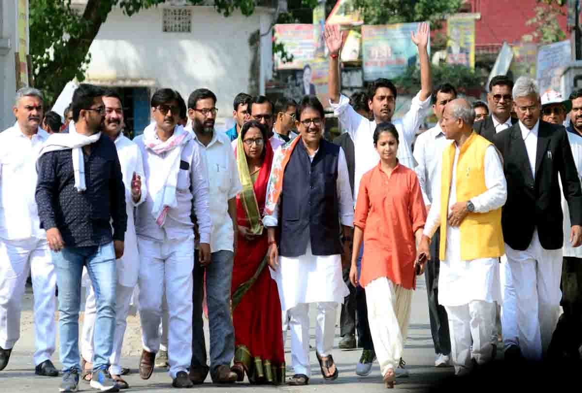 Kafila out of Ananda Bhawan, Yogesh showed the power