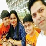 परिवार के साथ मृतक की फाइल फोटो