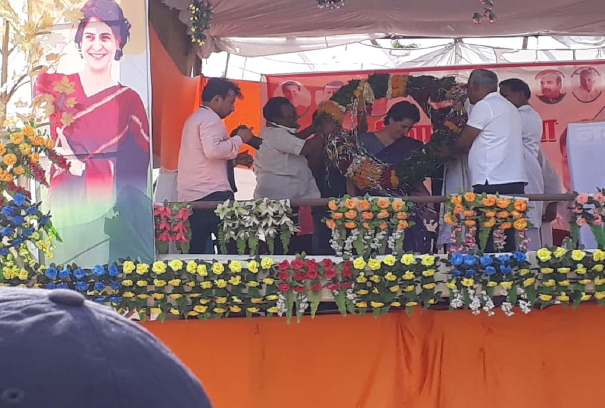 Priyanka Gandhi visit jhansi for lok sabha election 2019