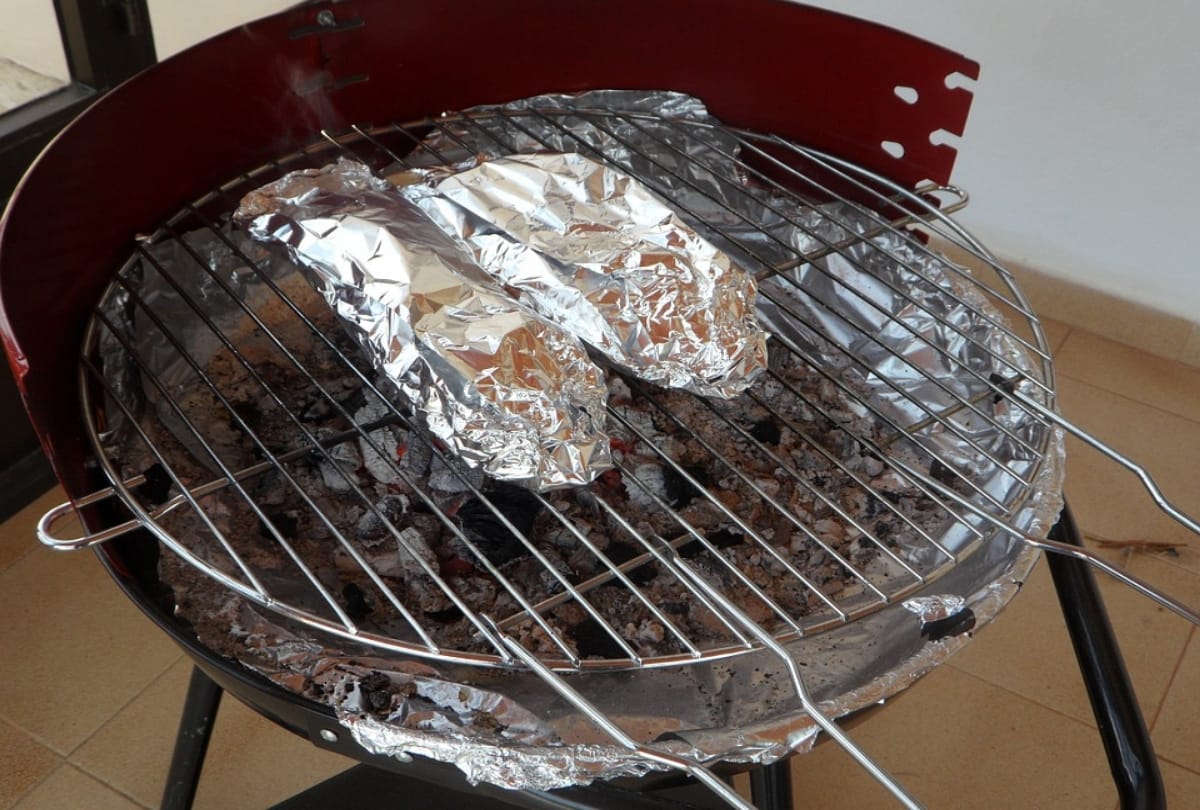 use of aluminium foil for food packaging can cause serious disease alzheimer