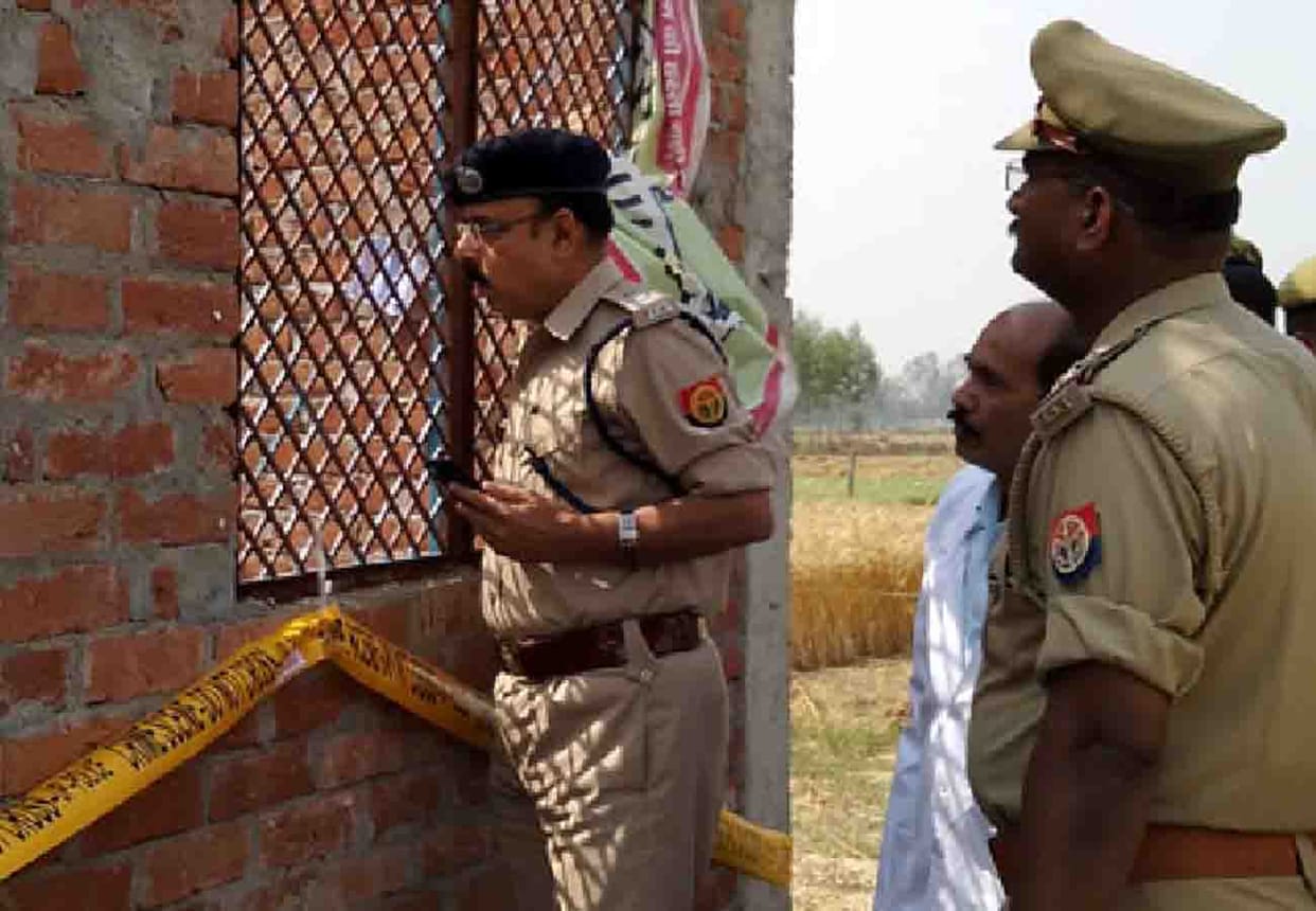 dead body of man found lying in house in kannauj