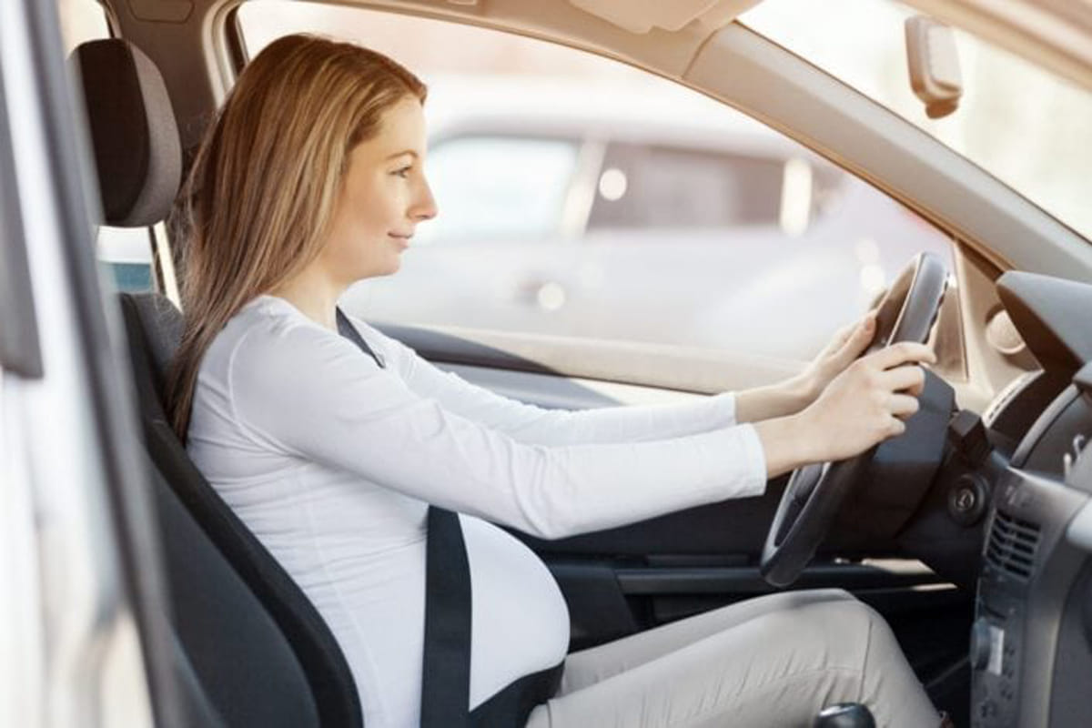 Top 7 Driving Tips for Pregnant Women