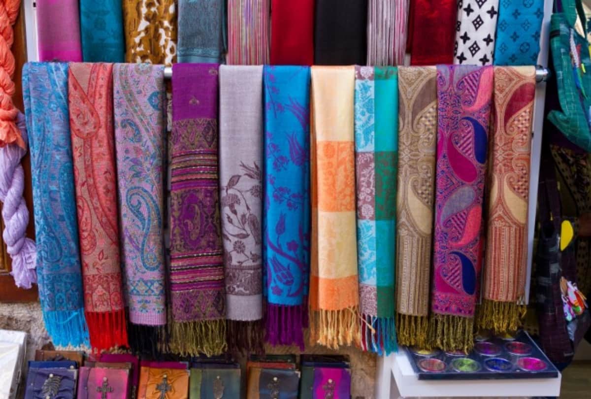 five way to look stylish in jeans with kurti add these beautiful accessories